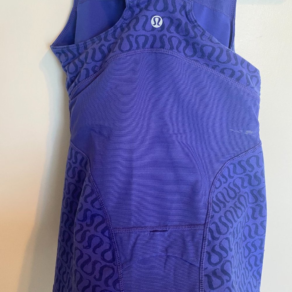 Lululemon v-neck tank - Picture 3 of 7